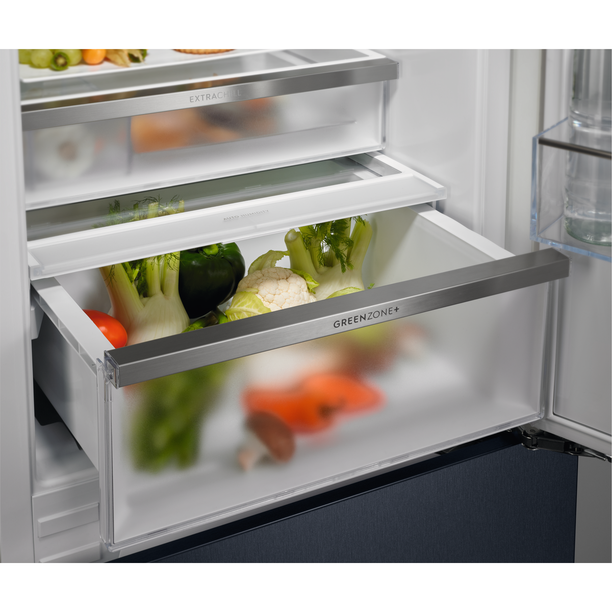 Zdrowo i smacznie na lata – na co zwracać uwagę przy wyborze nowoczesnej lodówki?