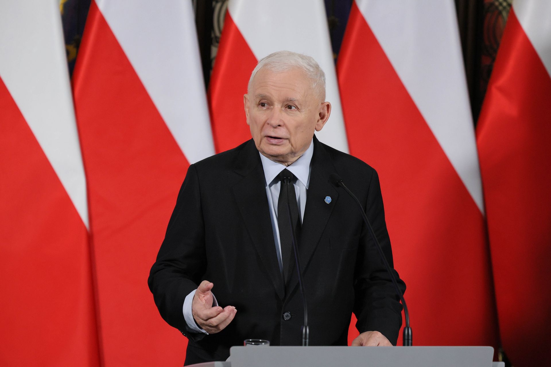 Kaczyński ostro o nowej władzy na Węgrzech. "Podąża drogą Tuska"