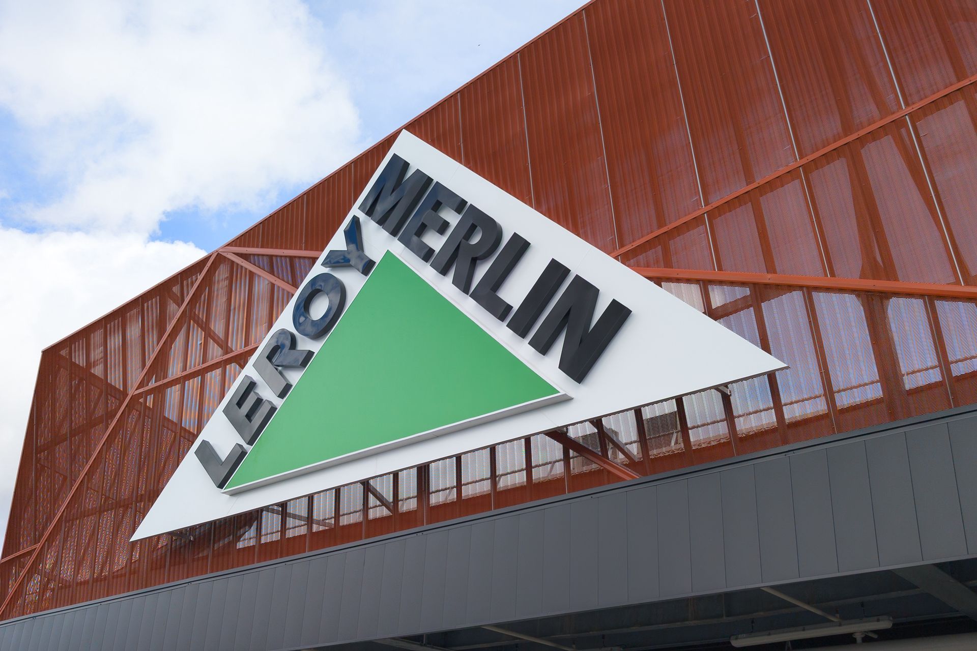 Właściciel Leroy Merlin dzieli się zyskami. Pracownicy dostaną akcje