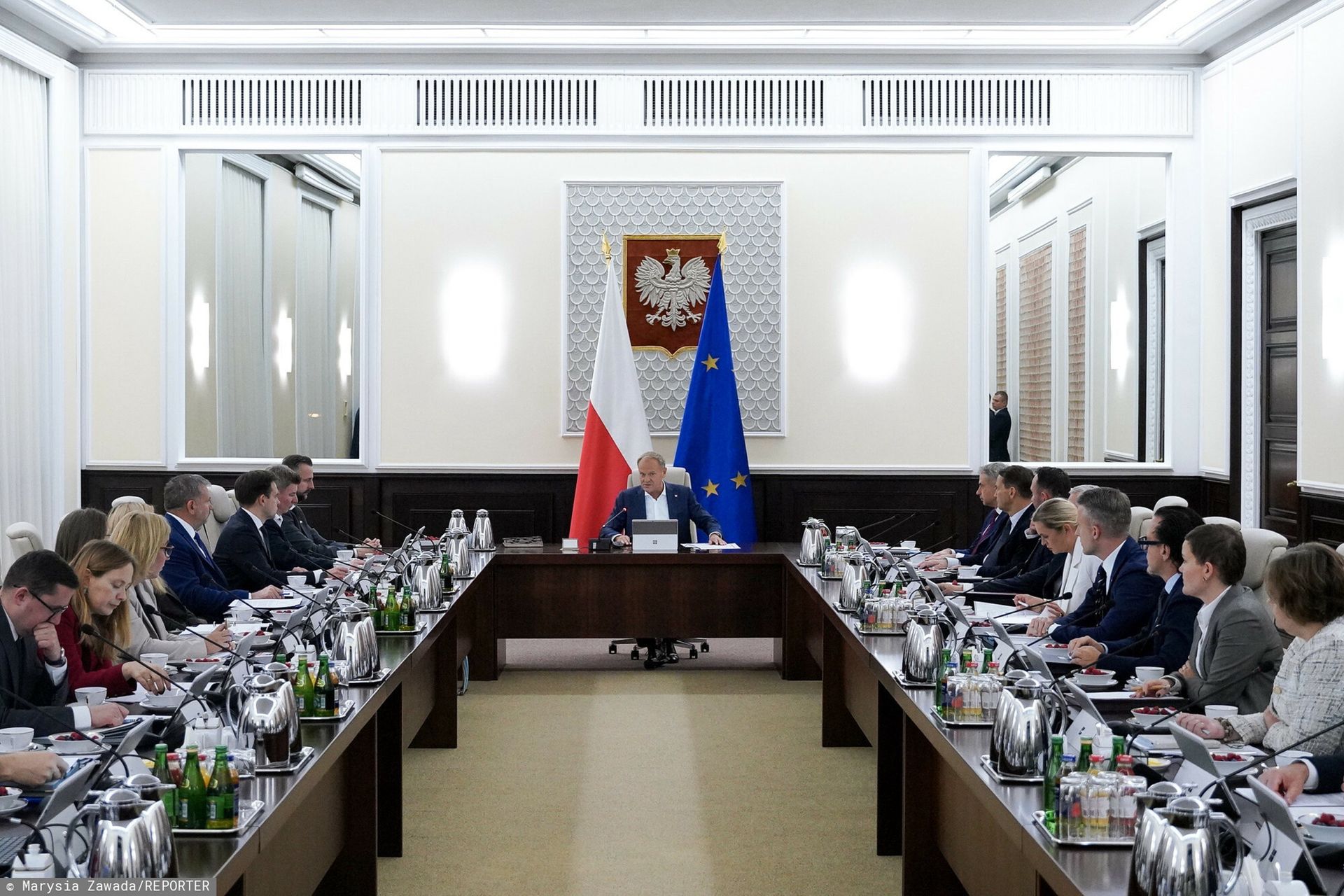 Polakom nie zależy na związkach partnerskich? Określili priorytety