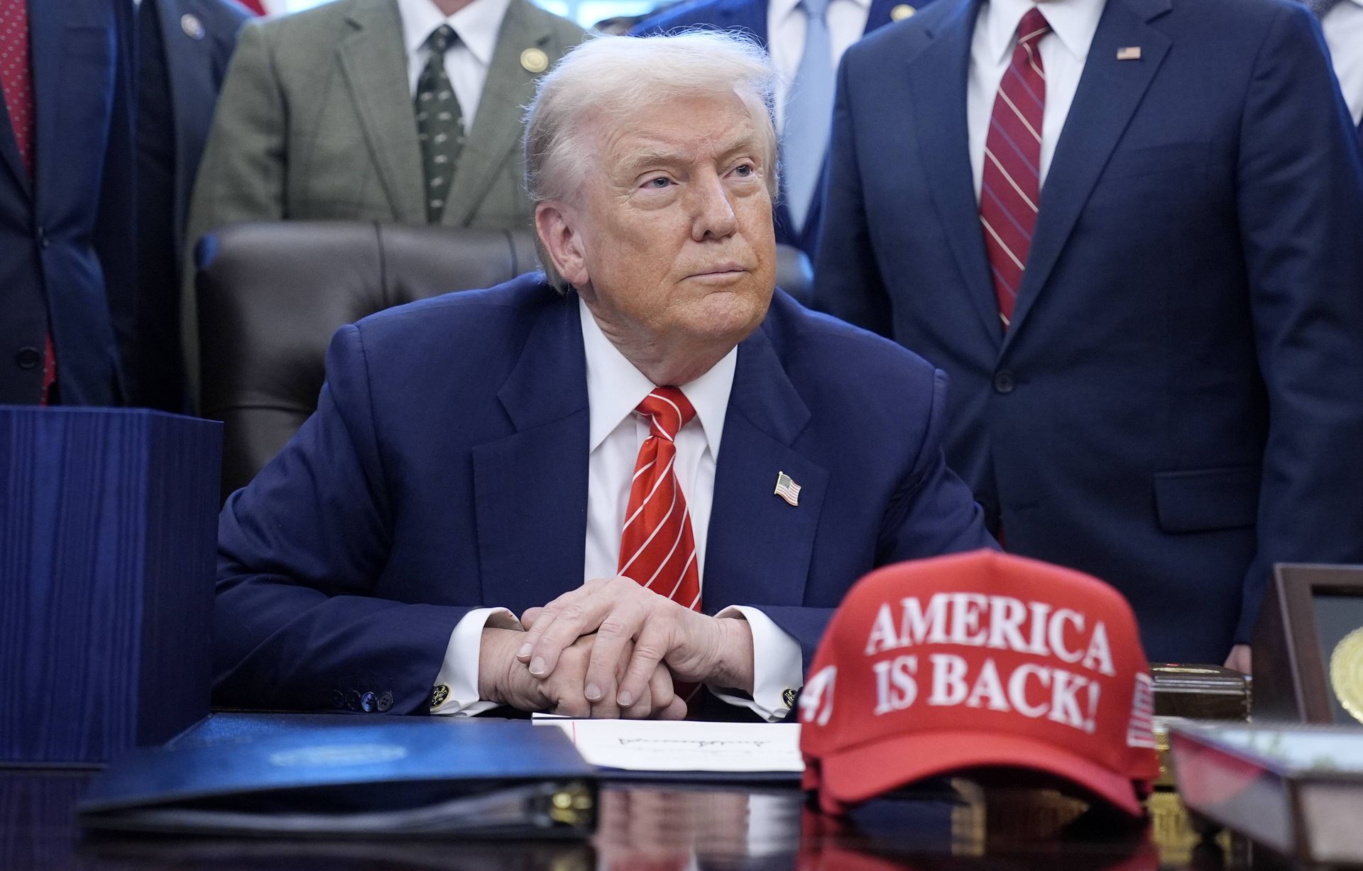 "Większy niż w Paryżu". Trump o budowie łuku