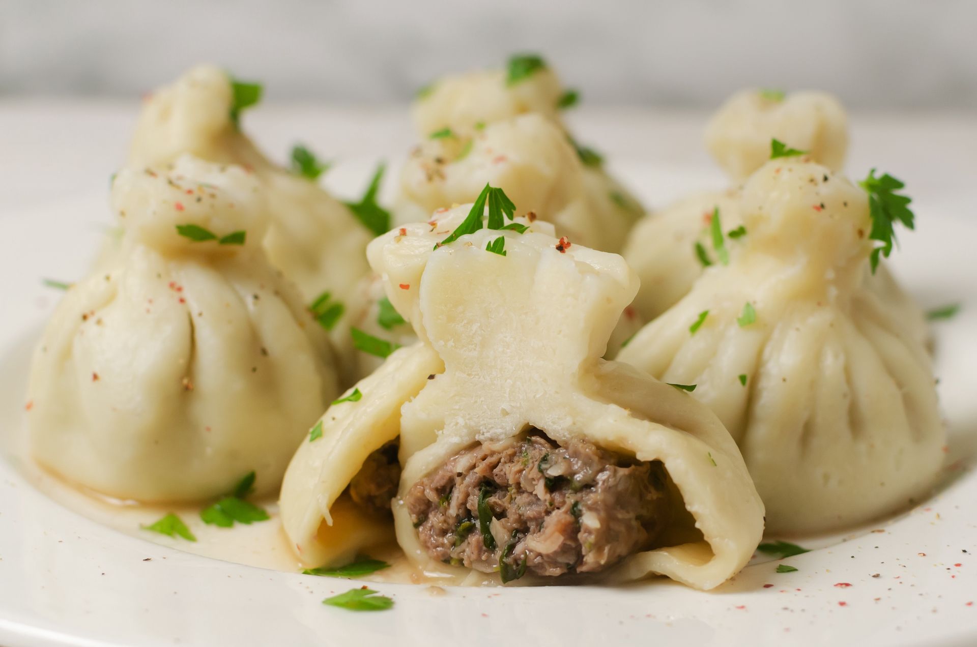 Spróbowałam w gruzińskiej restauracji i przepadłam. Teraz takie pierożki robię sama