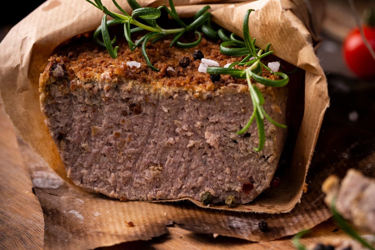 Moja mama dodaje kilka łyżek tego proszku. To on wydobywa cały smak z wielkanocnego pasztetu