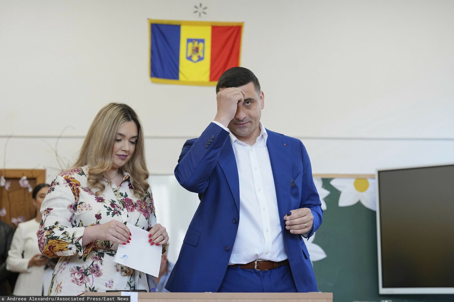 Szokujące zachowanie Simiona. Ogłosił się prezydentem