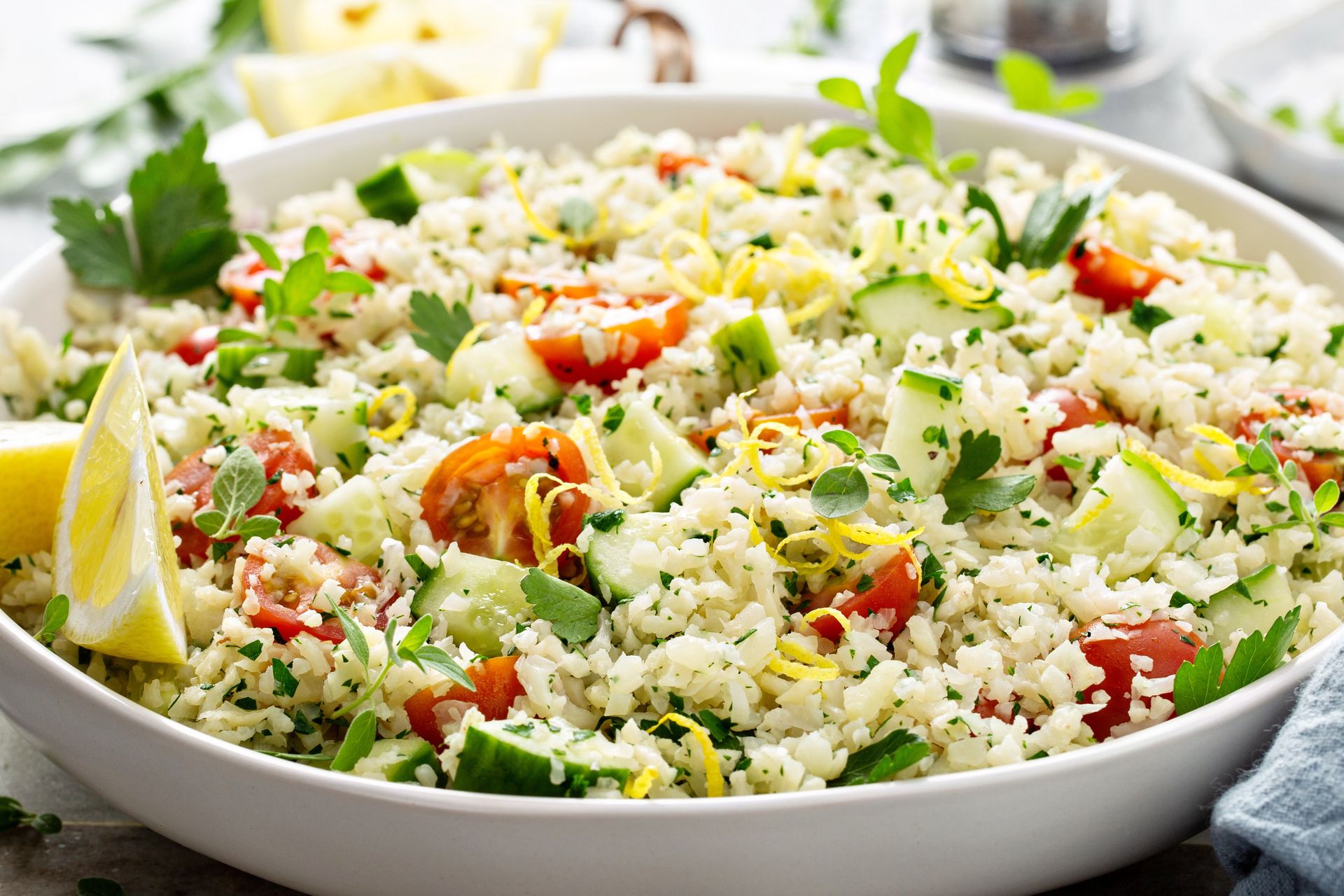 Ścieram na tarce i dodaję do sałatki. Jest smaczniejsza i dużo zdrowsza