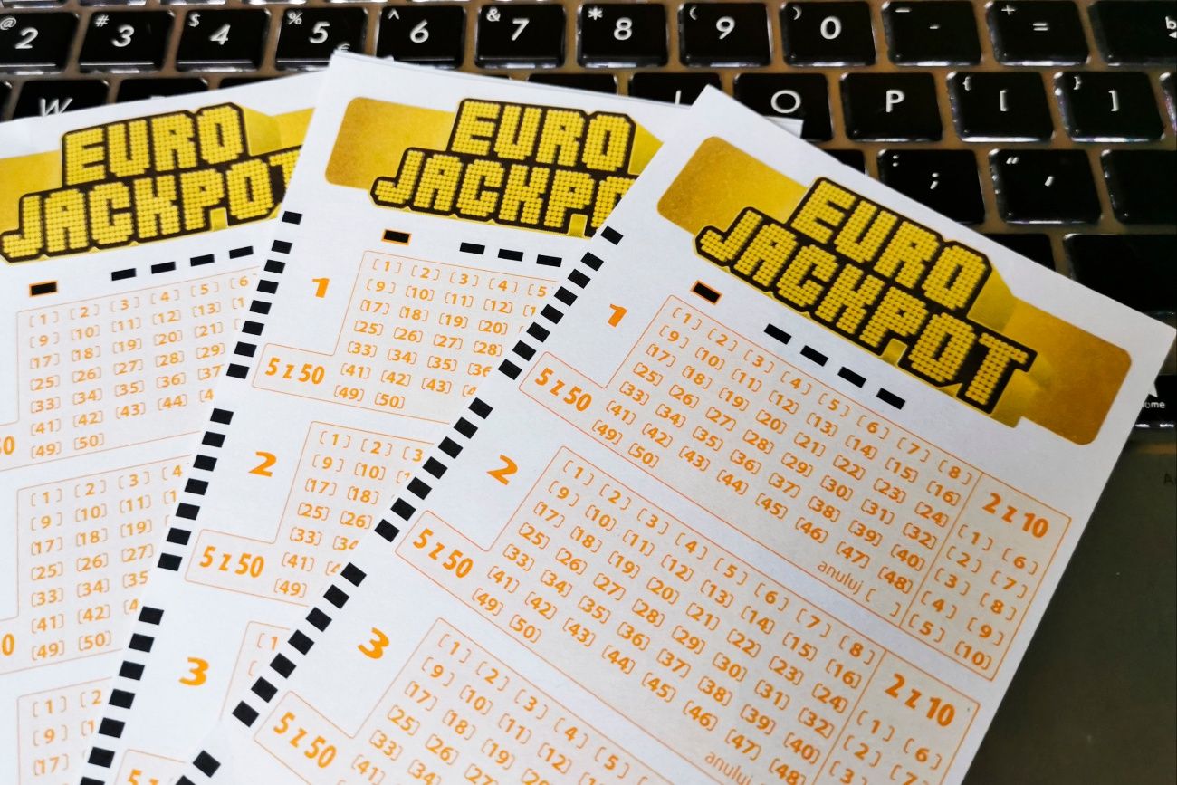 Polak wygrał w Eurojackpot. Totalizator ujawnił, gdzie kupił los