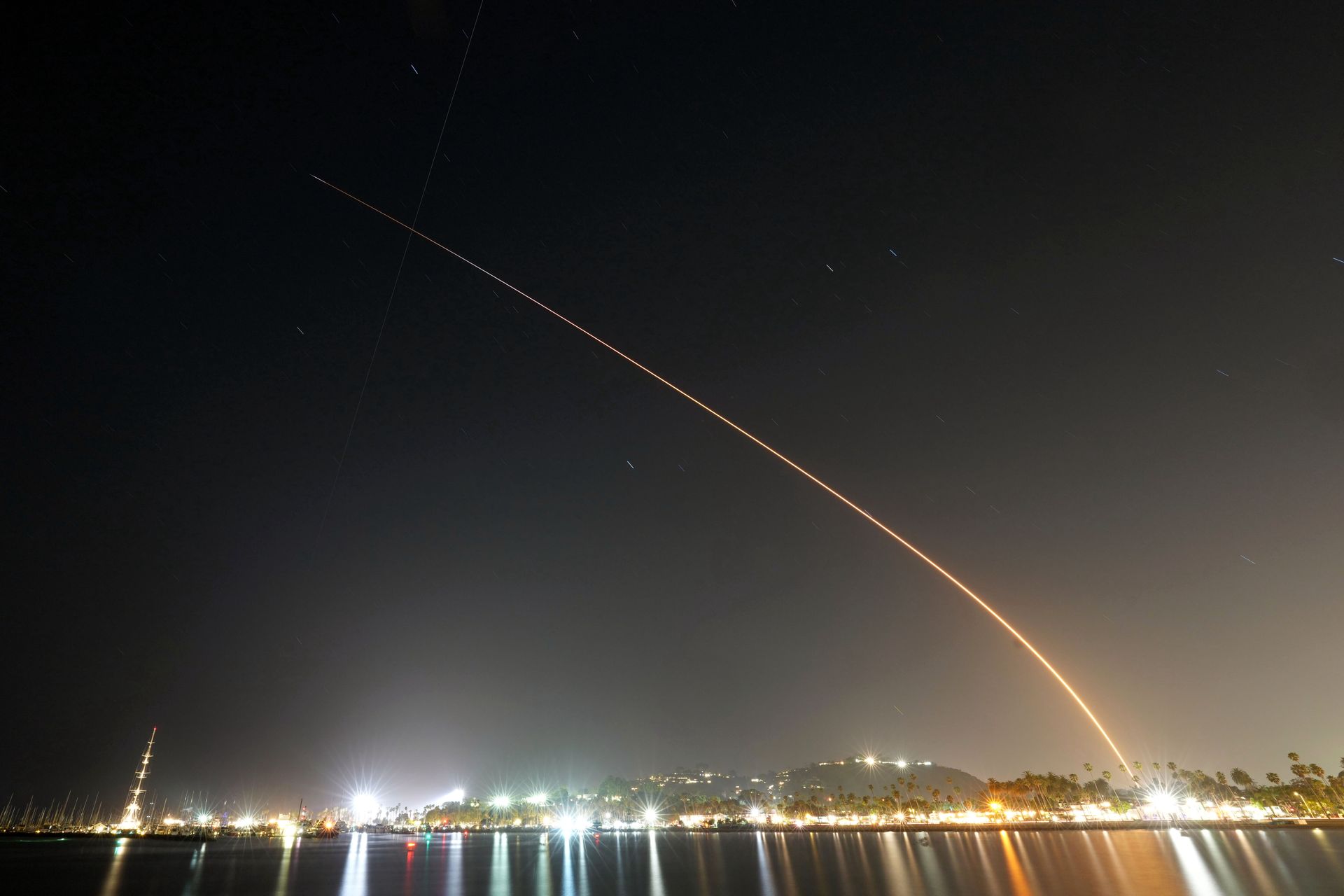 Rewolucja na bardzo niskiej orbicie? Tu satelity muszą oddychać