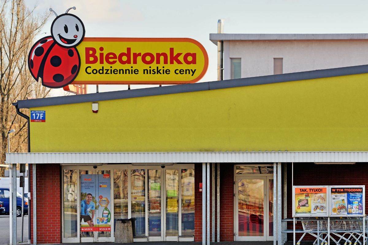 Kontrowersyjna reklama Biedronki. Sieci grozi do 500 tys. zł kary
