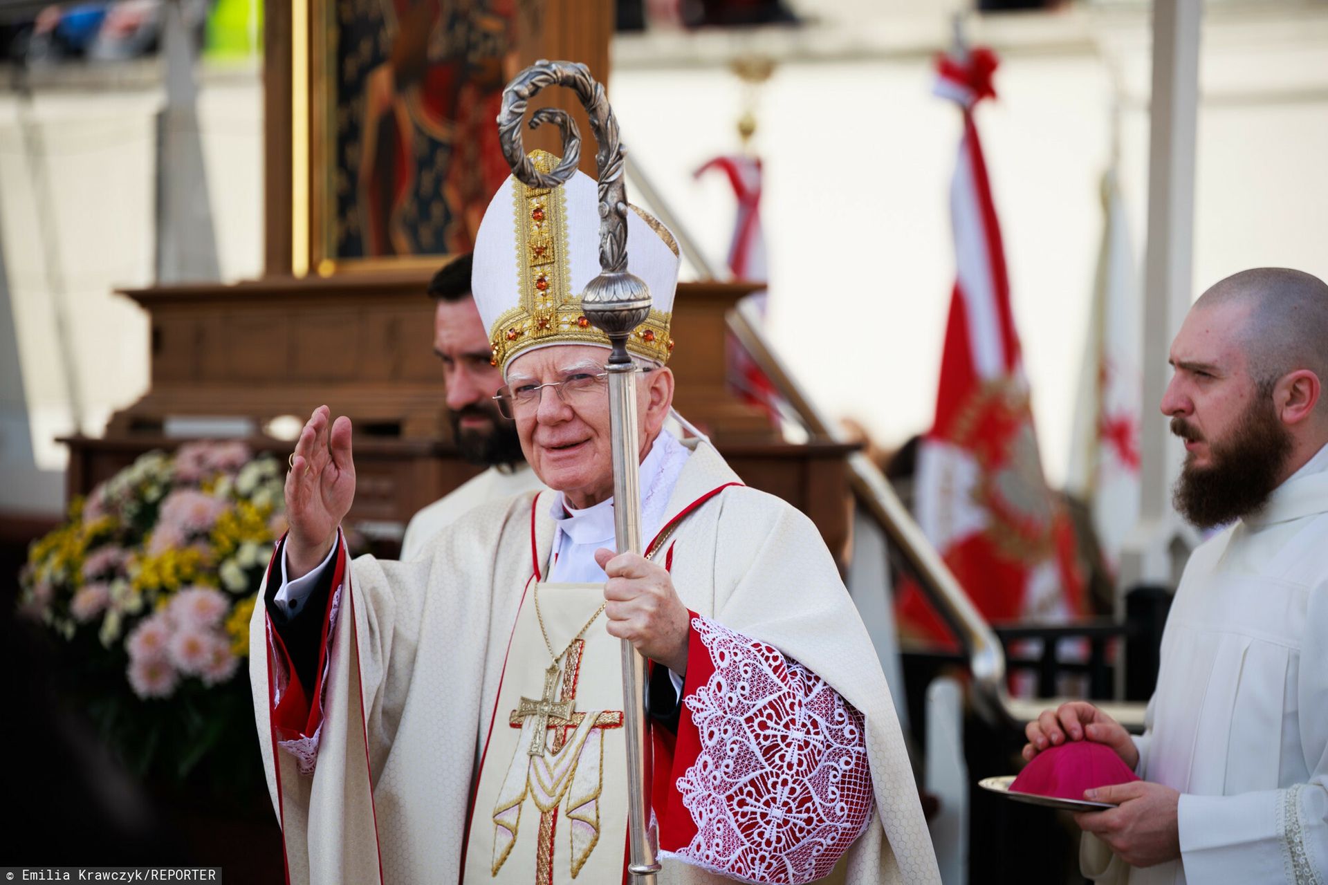 To nie ewangelizacja, a prowokacja. Dlaczego arcybiskup Jędraszewski szkodzi Kościołowi [OPINIA]