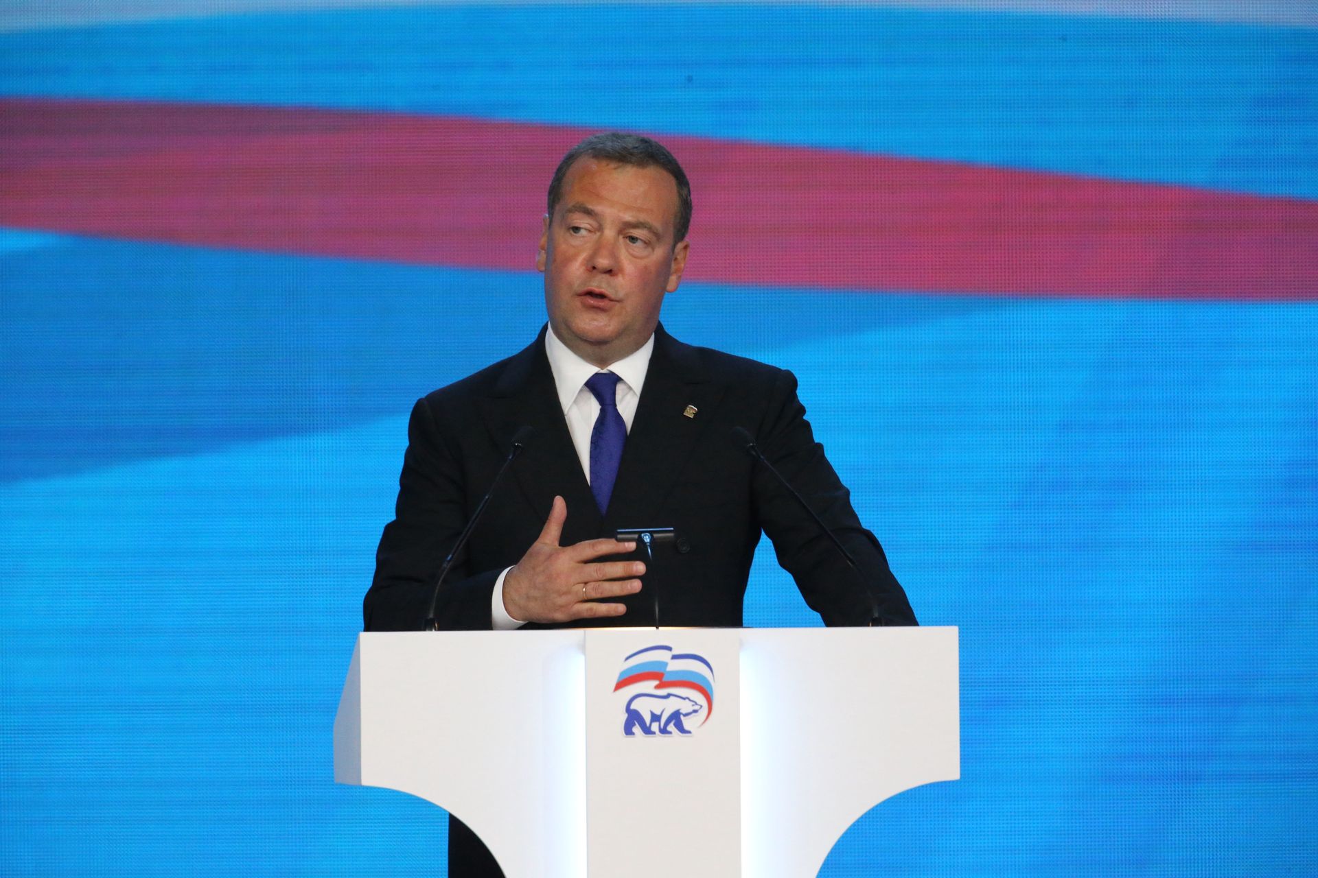 Rosja składa deklarację. Miedwiediew odpowiada Trumpowi.