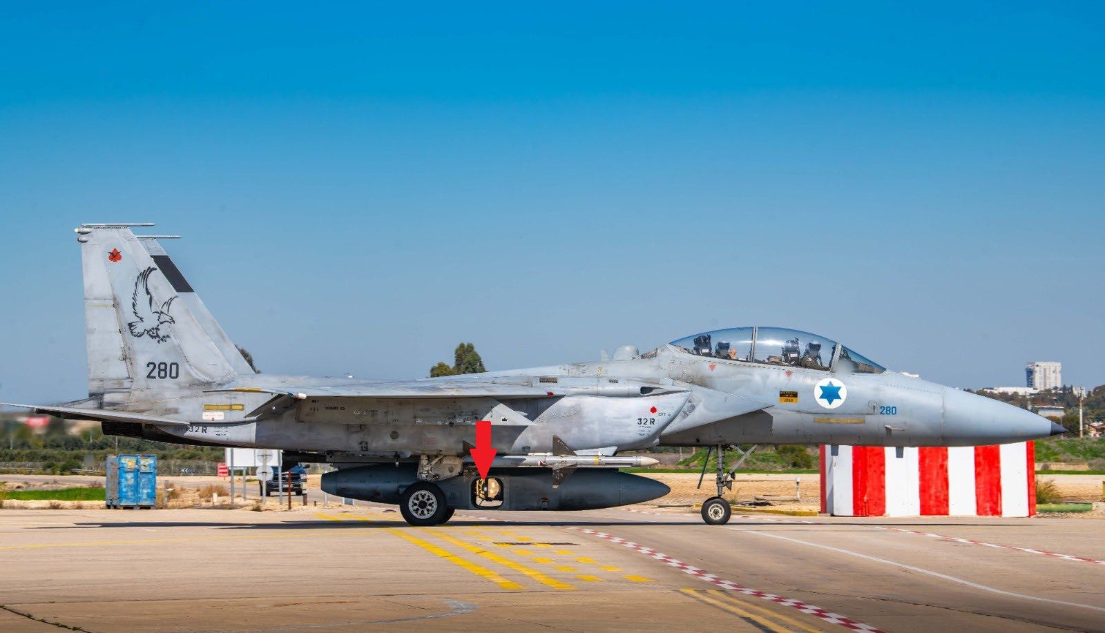 Izraelskie F-15 latające nad Iranem. Ładunek niektórych zaskakuje