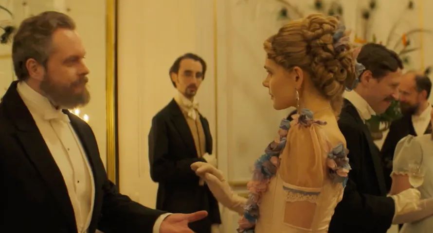 Streaming poprawi czytelnictwo? Serialowa "Lalka" zachęca do czytania powieści Prusa