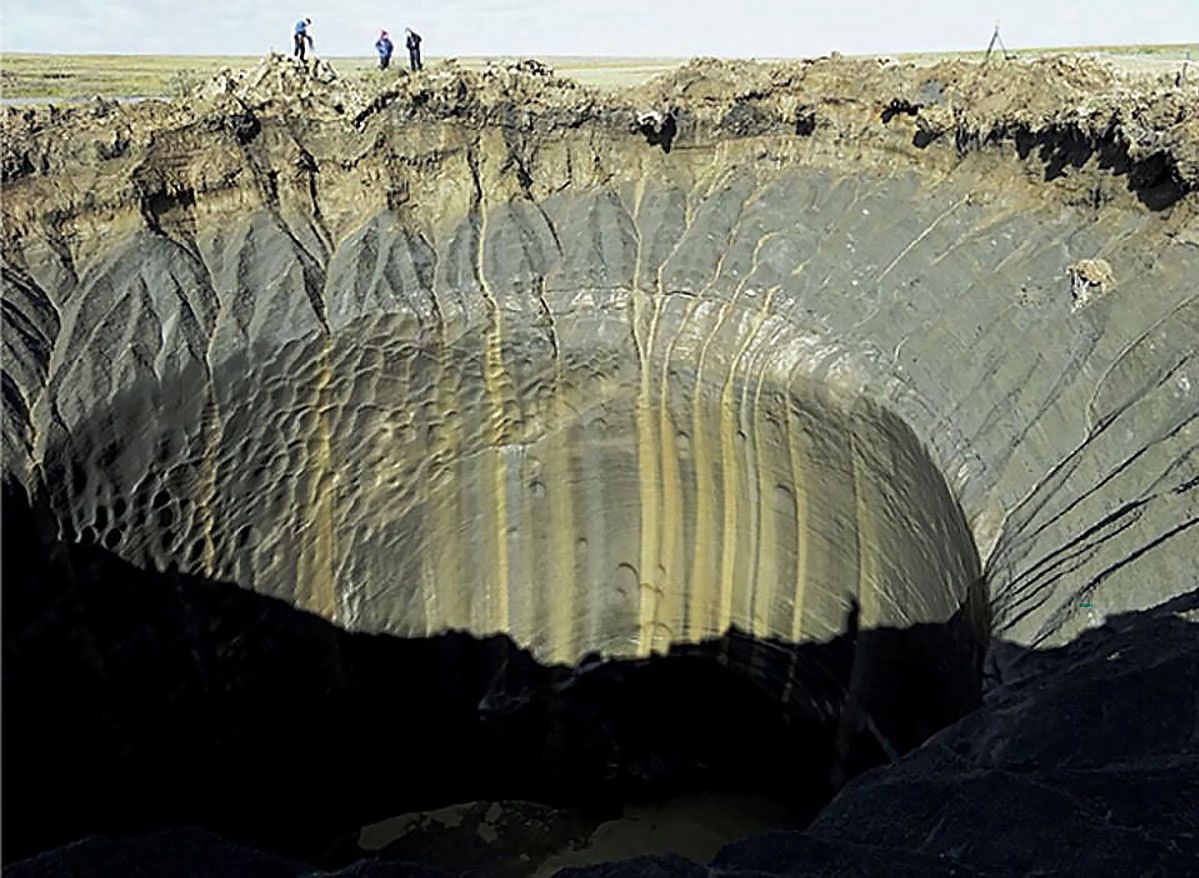 Tajemnicze kratery na Syberii. Ich eksplozje słychać w odległości wielu kilometrów