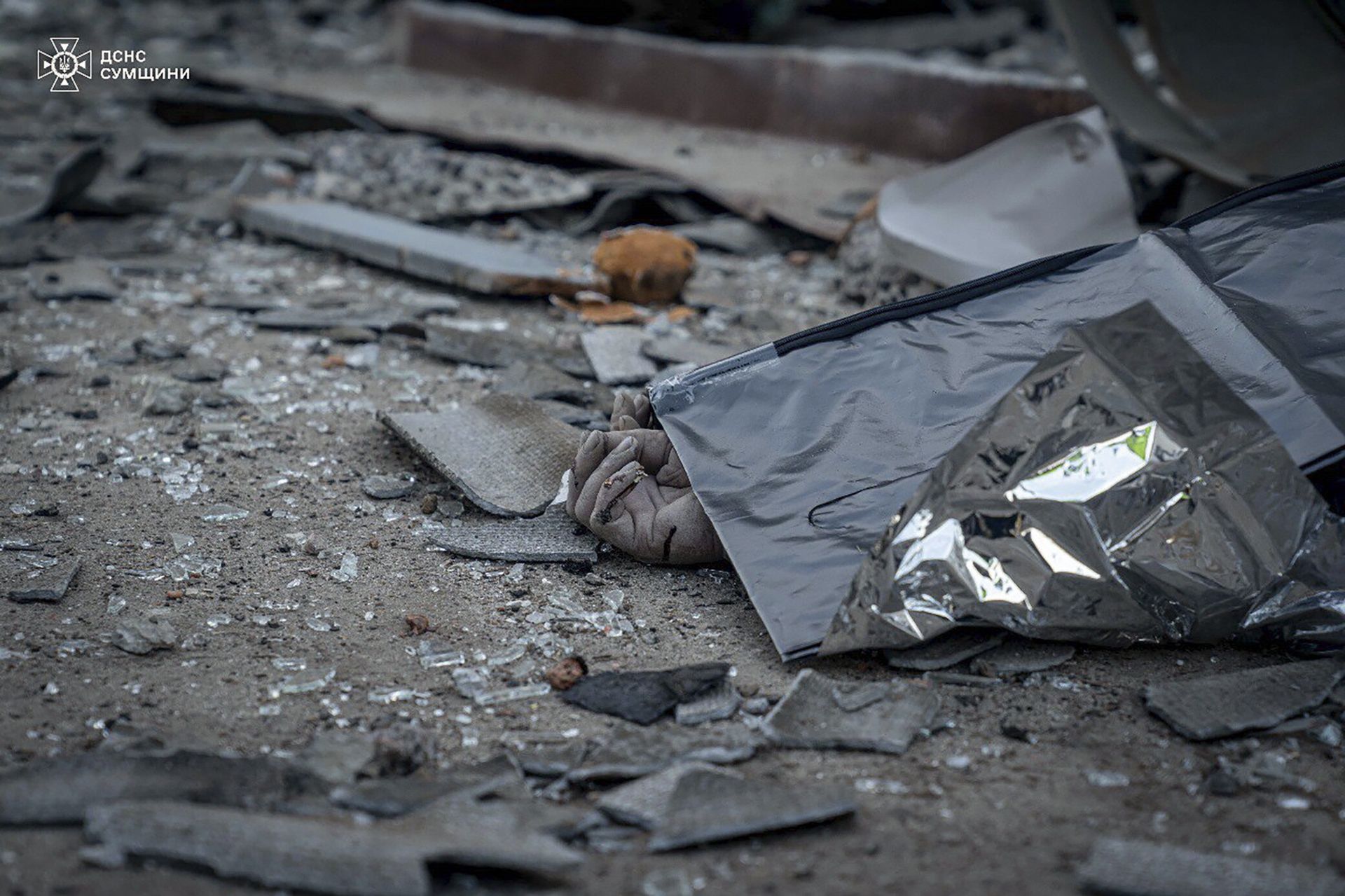 Rosjanie zostawili wiadomość na dronie. Dziennikarka pokazała ją w TVN24