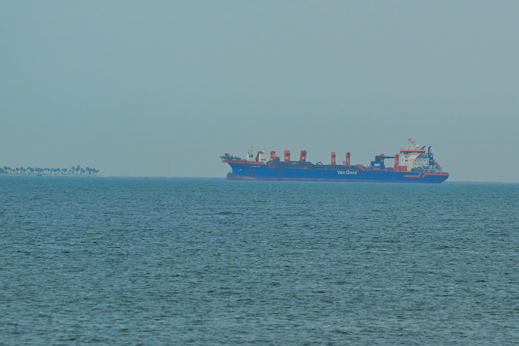 Cios w niezależny komiks. Statek wiozący całe nakłady trafiony rakietą