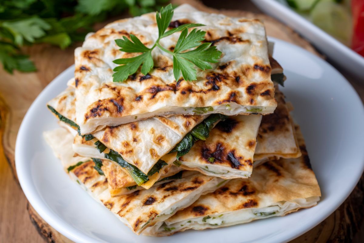 Naleśniki robię po turecku. Pikantny farsz jest tak smaczny, iż wyjadam łyżeczką