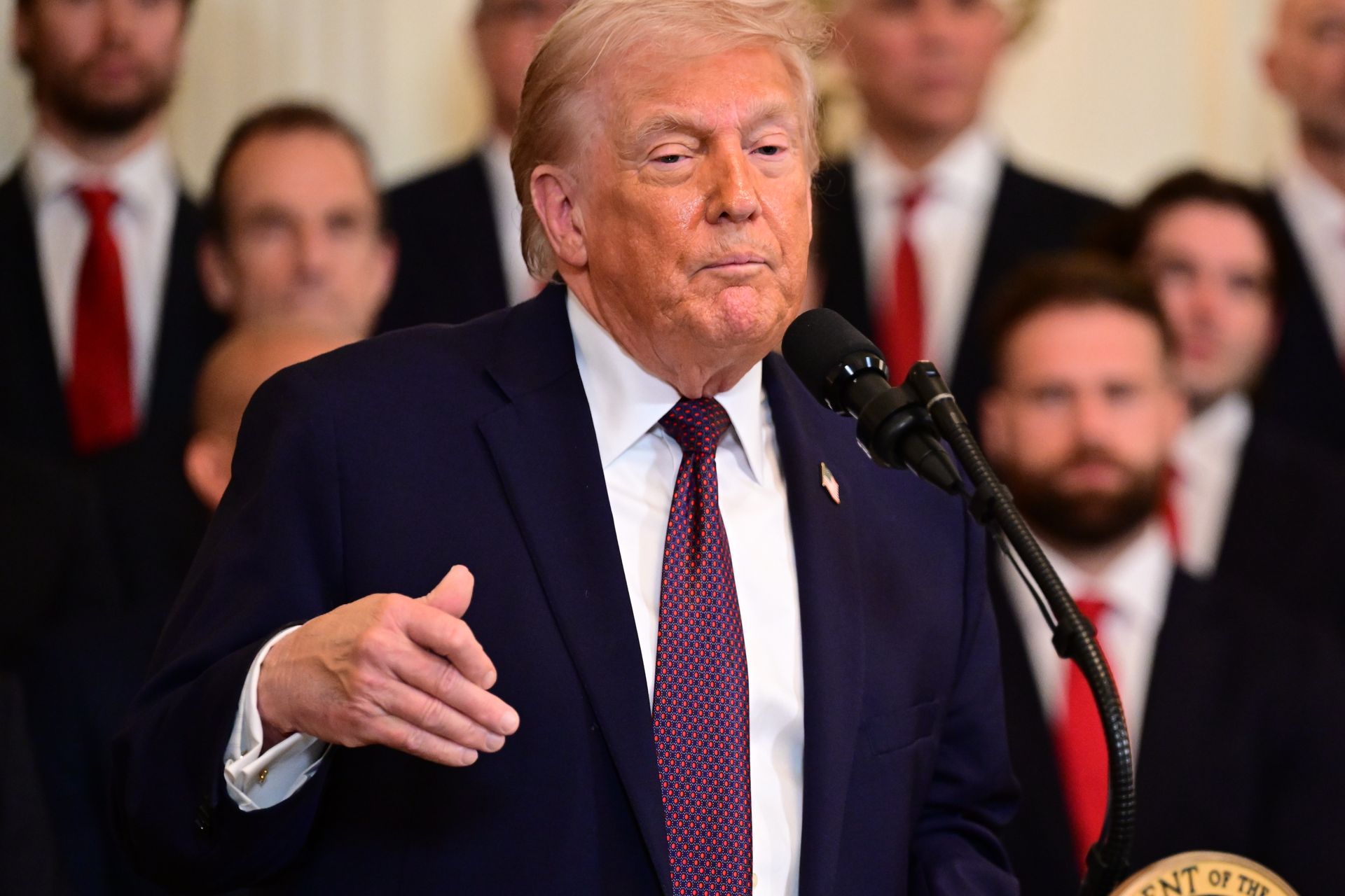 Wzywają Trumpa do przeprosin. Głos zabrał choćby książę Harry