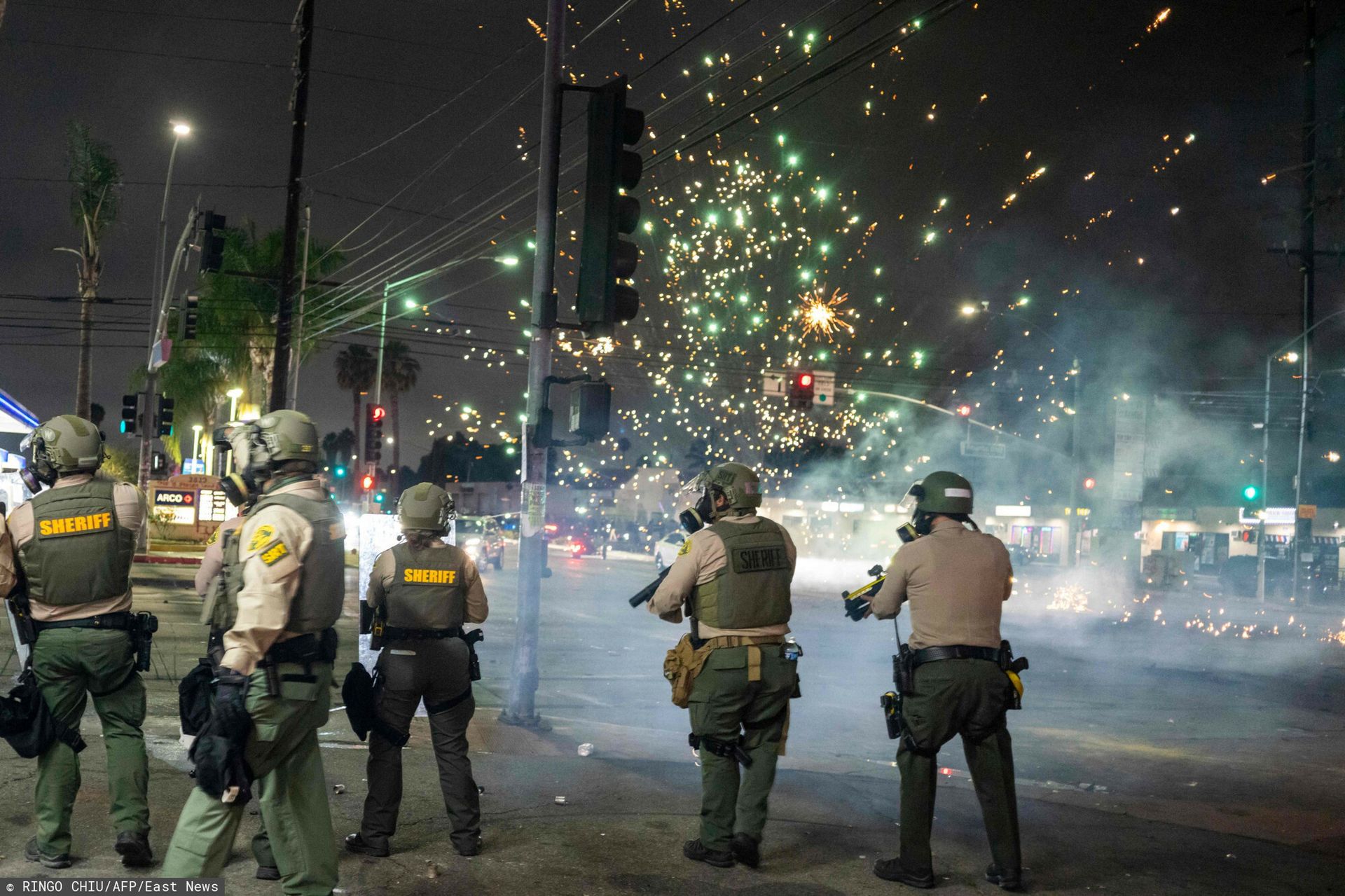 Gubernator Kalifornii: Trump chce zasiać chaos