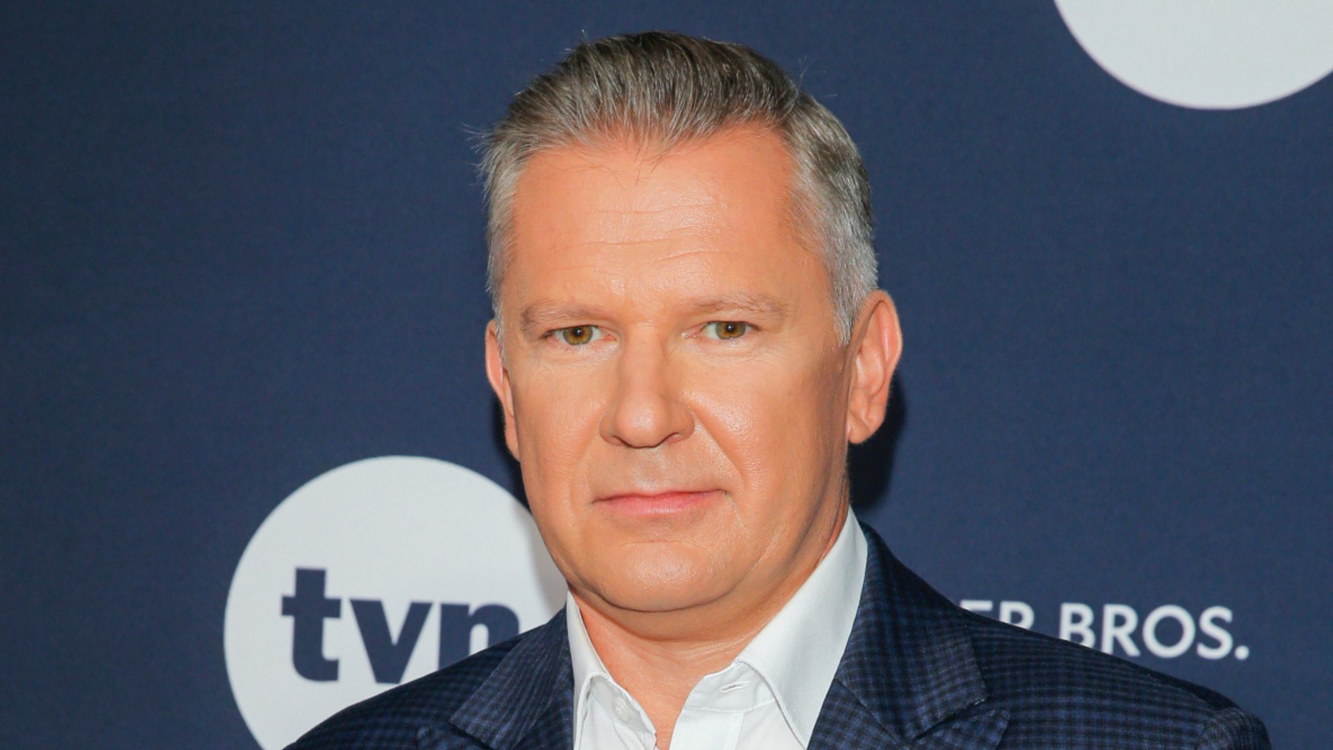 Grzegorz Kajdanowicz rzadko wspomina o życiu prywatnym. Długo nie informował o rozwodzie z żoną, dziś spełnia się u boku NOWEJ UKOCHANEJ