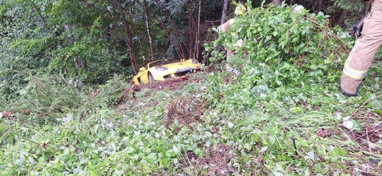 Rzadkie Porsche rozbite w Alpach. W podobnym zginął znany aktor