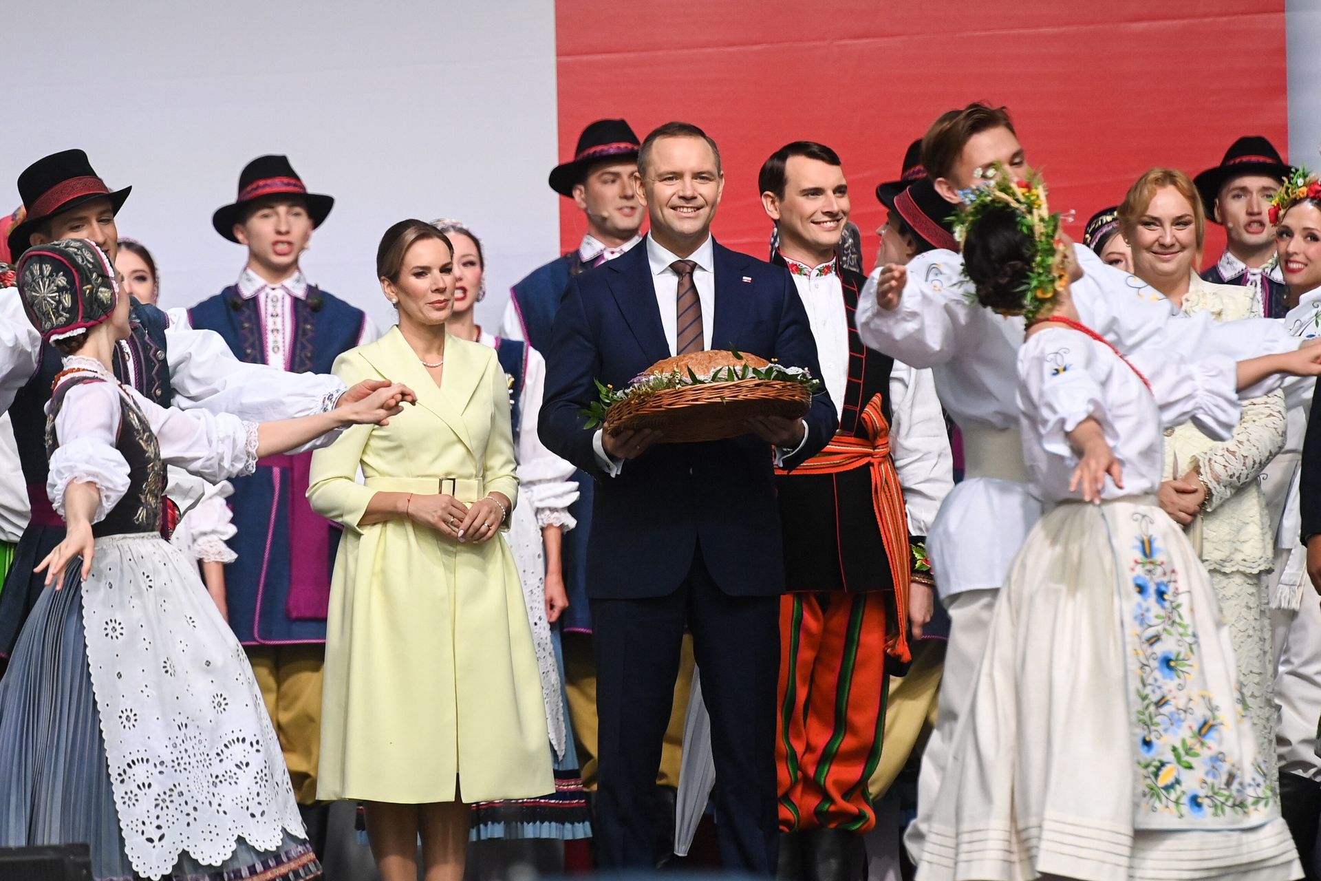 Dożynki u Nawrockich. Prezydent pokazał, jak się bawili
