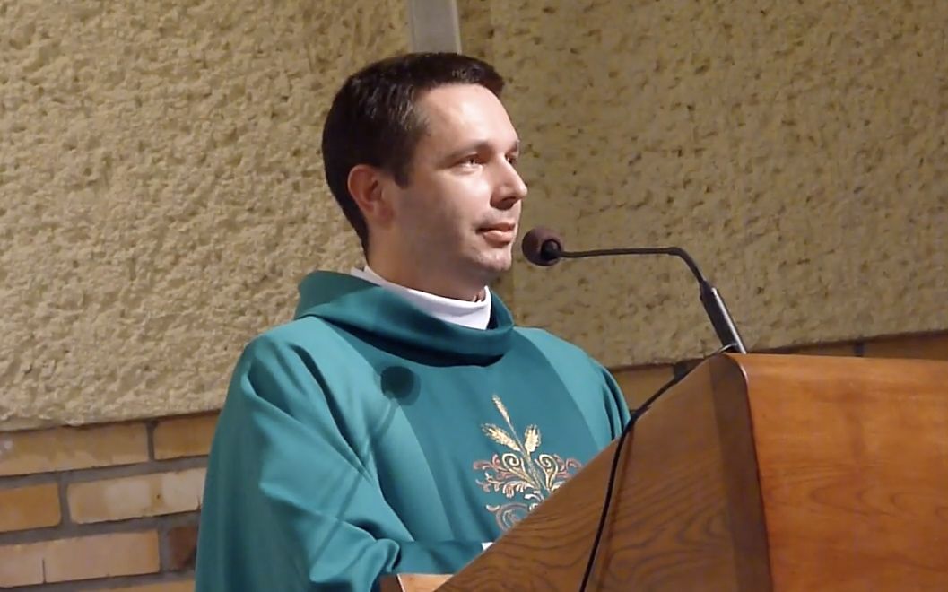 Ksiądz apeluje do rodaków przed II turą. "Obudźcie się"