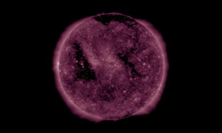 Nieziemska pogoda. Już niedługo wiatr słoneczny dotrze do Ziemi