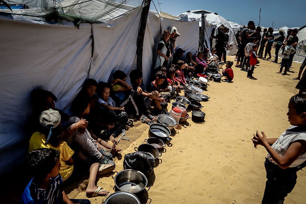 Chcieli otrzymać pomoc humanitarną. Izrael miał otworzyć ogień