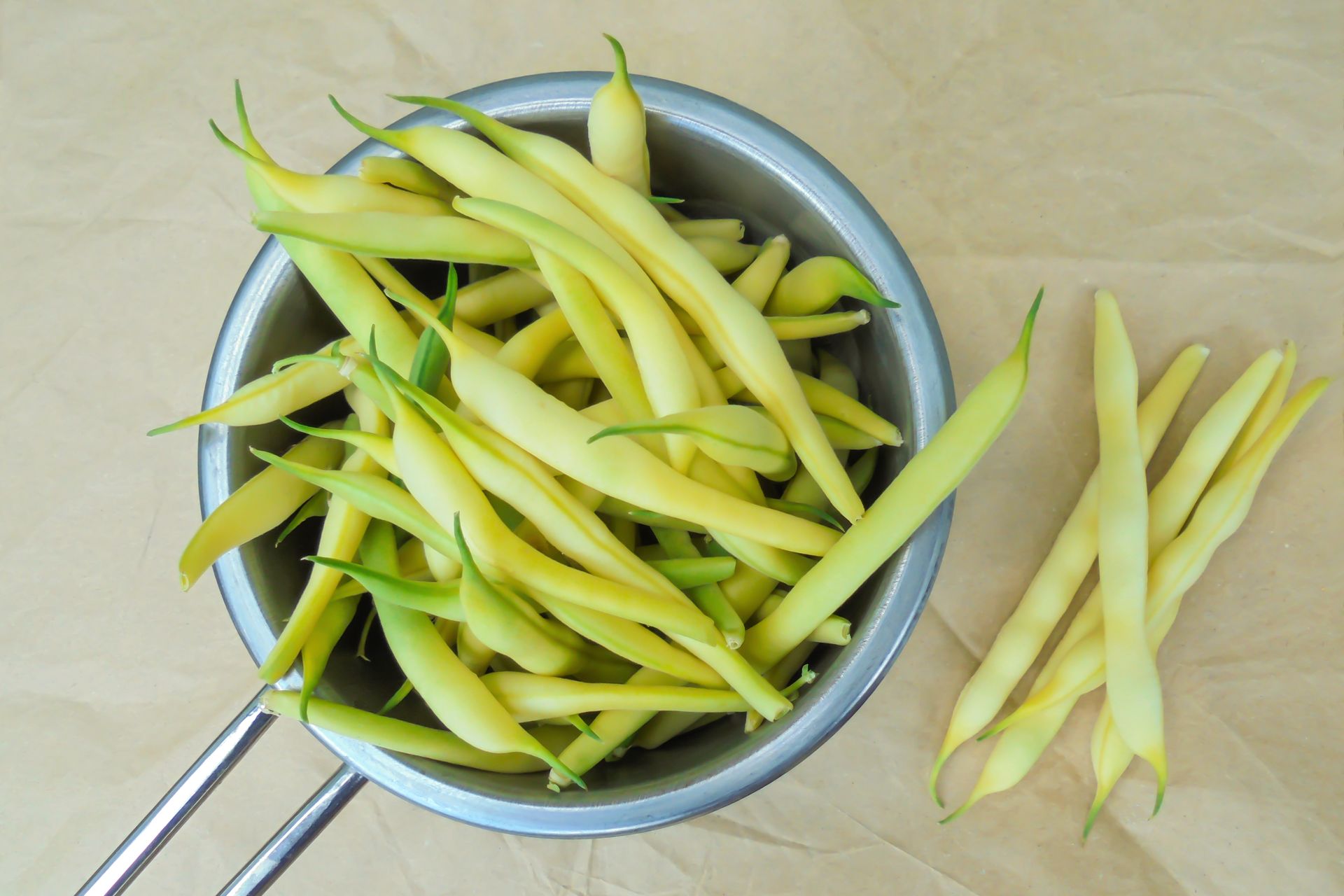 Koniec łykowatego koszmaru? Oceniam modny patent na fasolkę szparagową