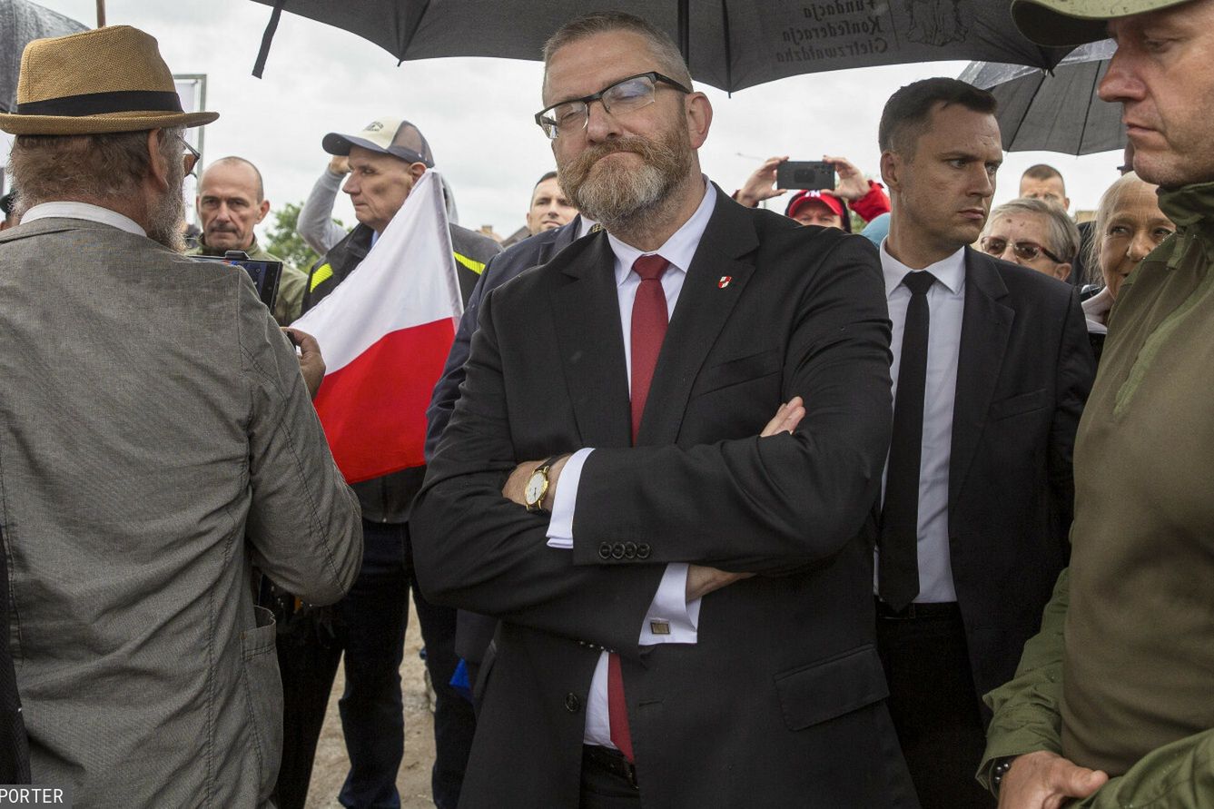 Niemiecka gazeta o Polsce: "Długi cień Jedwabnego"