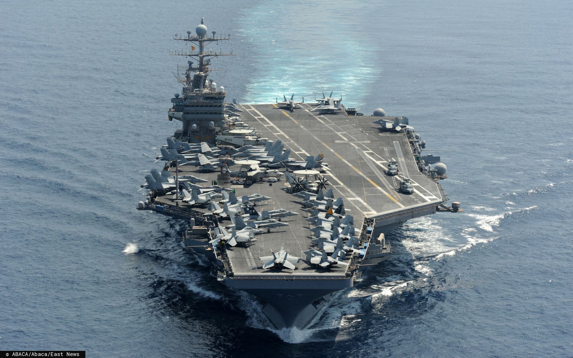 Działo się w nocy. Trump wysyła lotniskowce w kierunku Iranu