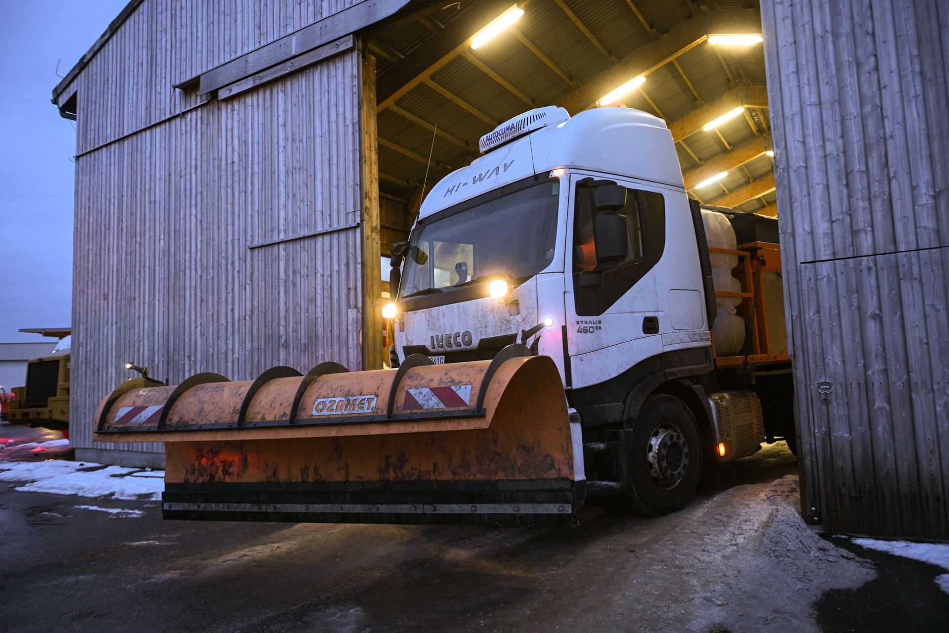 Szkodzi bardziej niż sądzono. Sól drogowa niedobra dla środowiska