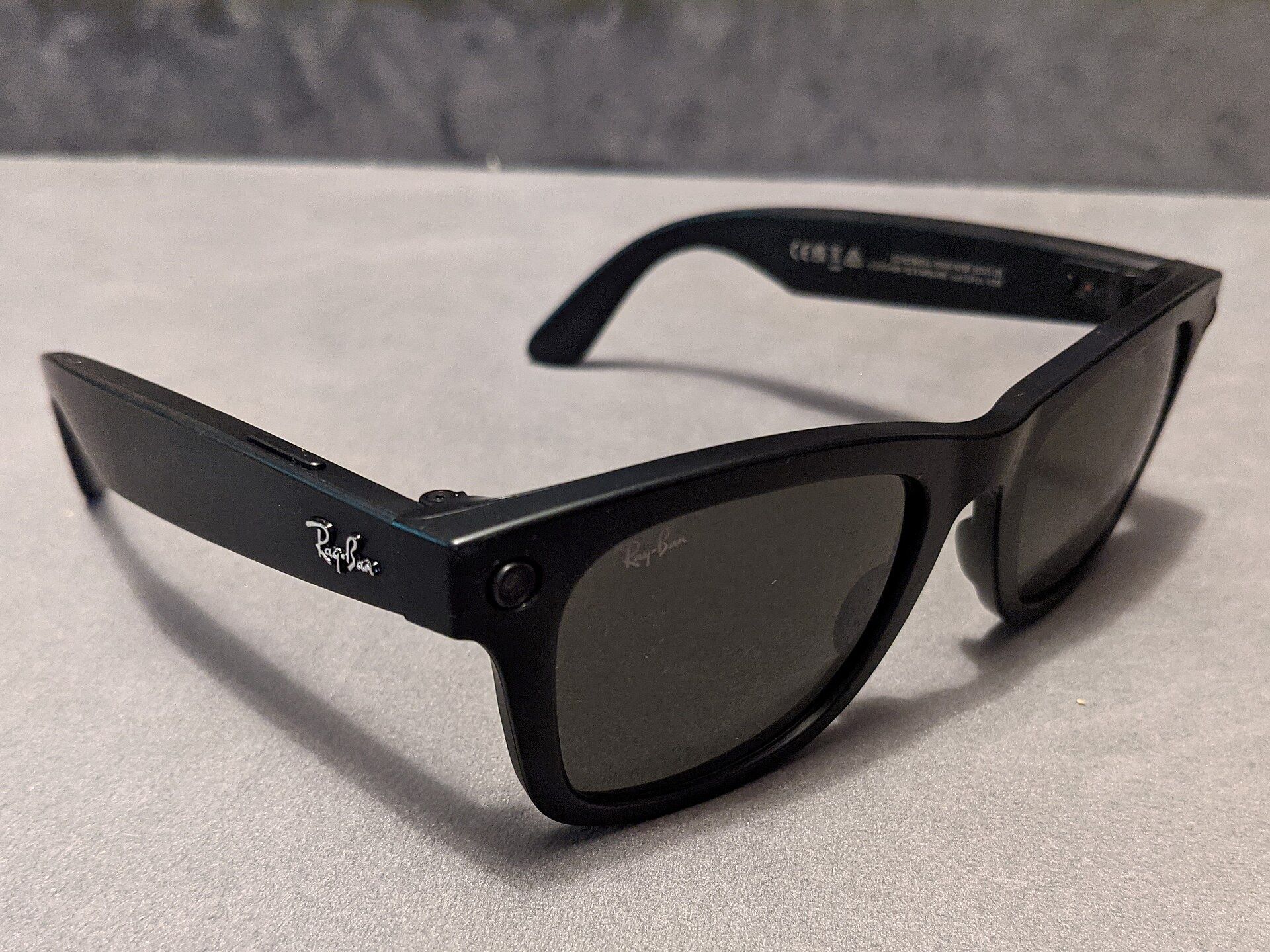 ZuckOff wykryje okulary Meta. Aplikacja Polaka zwraca uwagę na problem