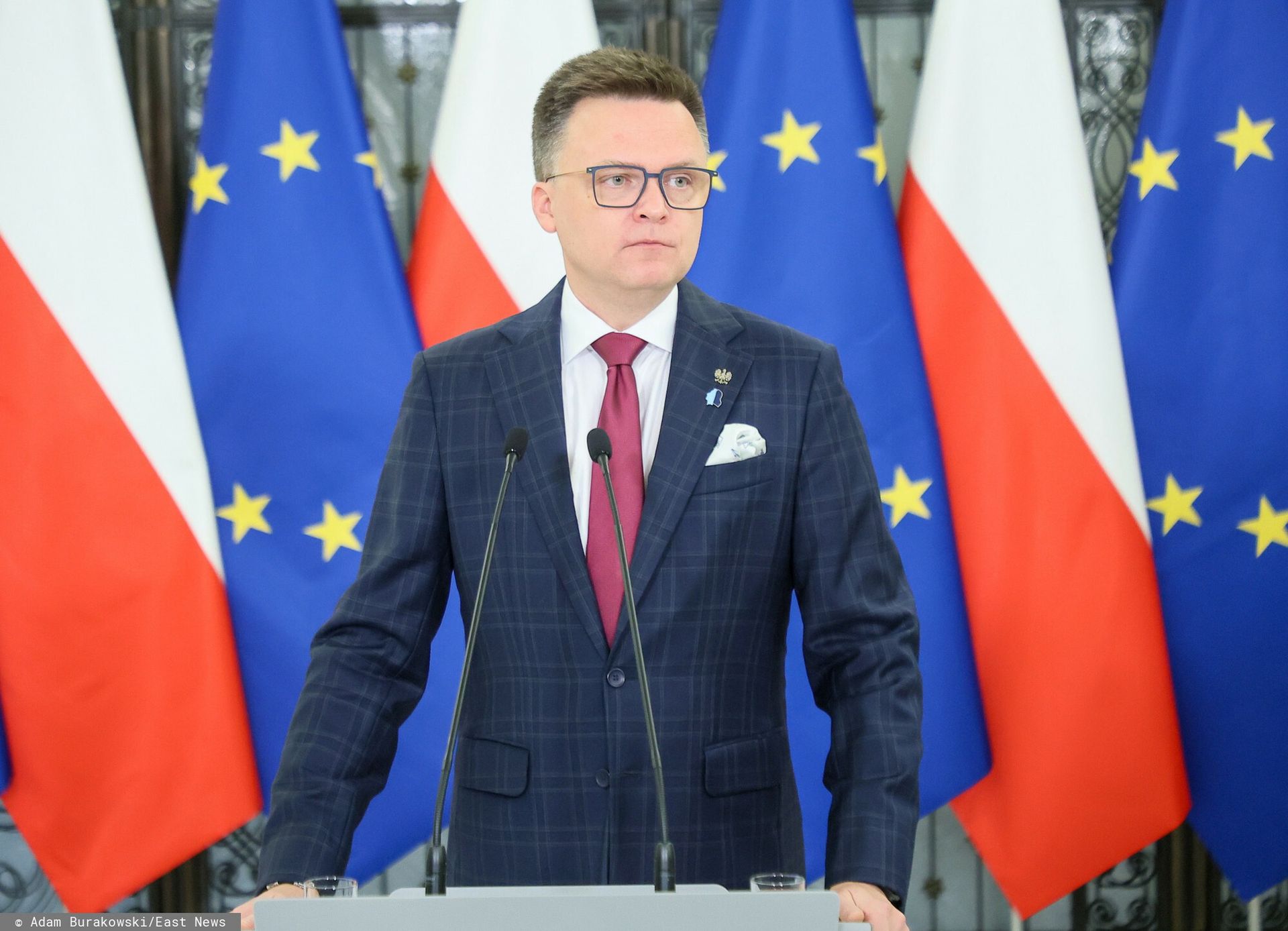 Hołownia stawia warunki przed oddaniem fotela marszałka