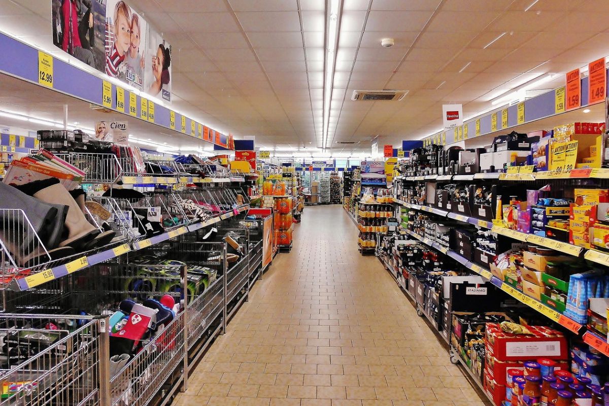 Pierwsza taka niedziela w grudniu. Sklepy zmieniają godziny otwarcia