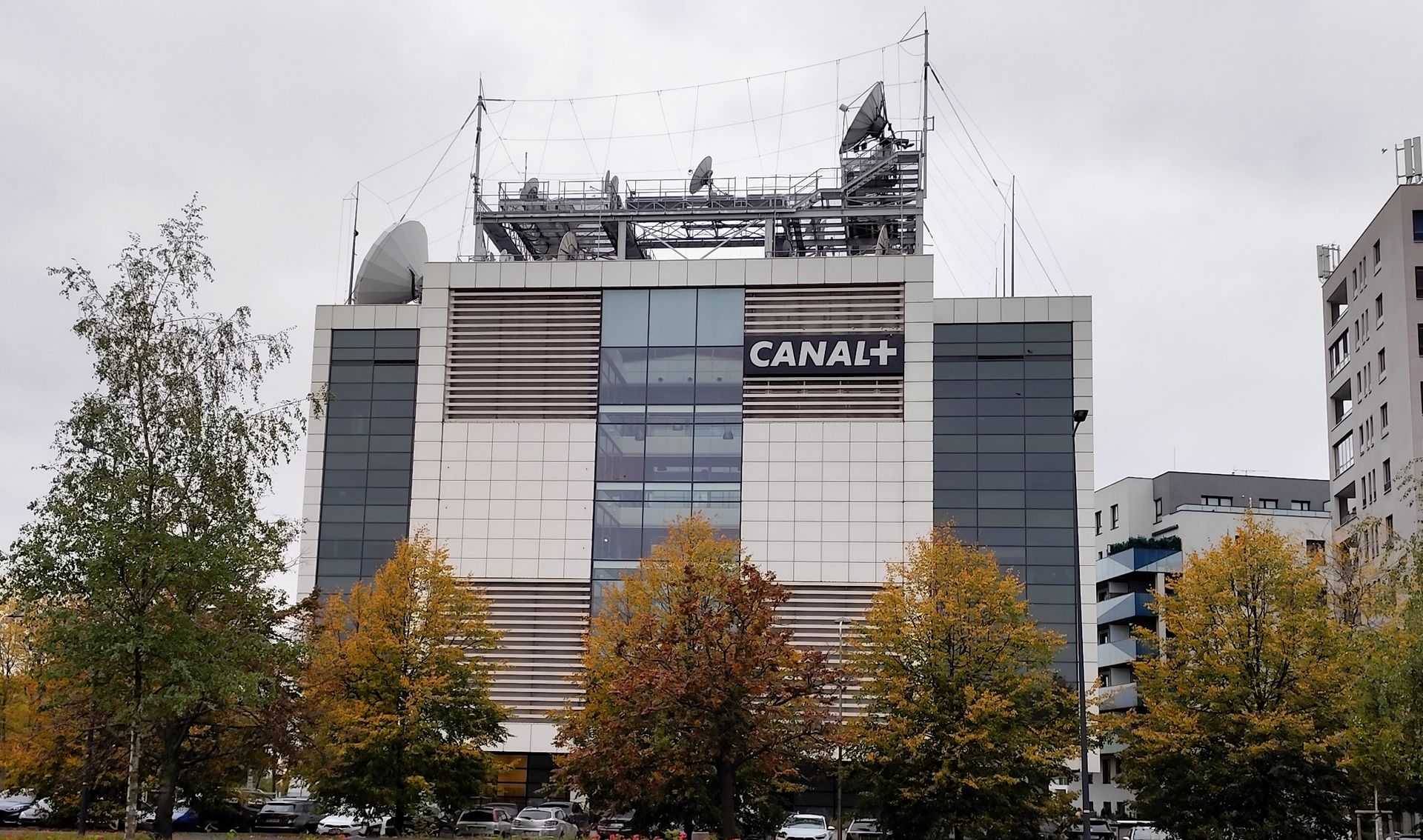 Polskie Radio zakodowane na satelicie. "Canal+ nie wystartował w przetargu"