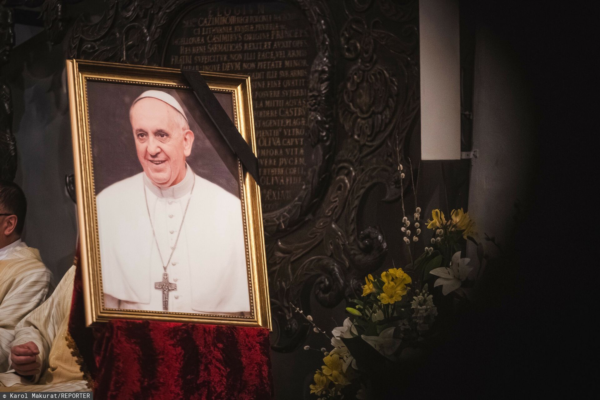 CBOS: Polacy cenią papieża za skromność, krytykują za Ukrainę