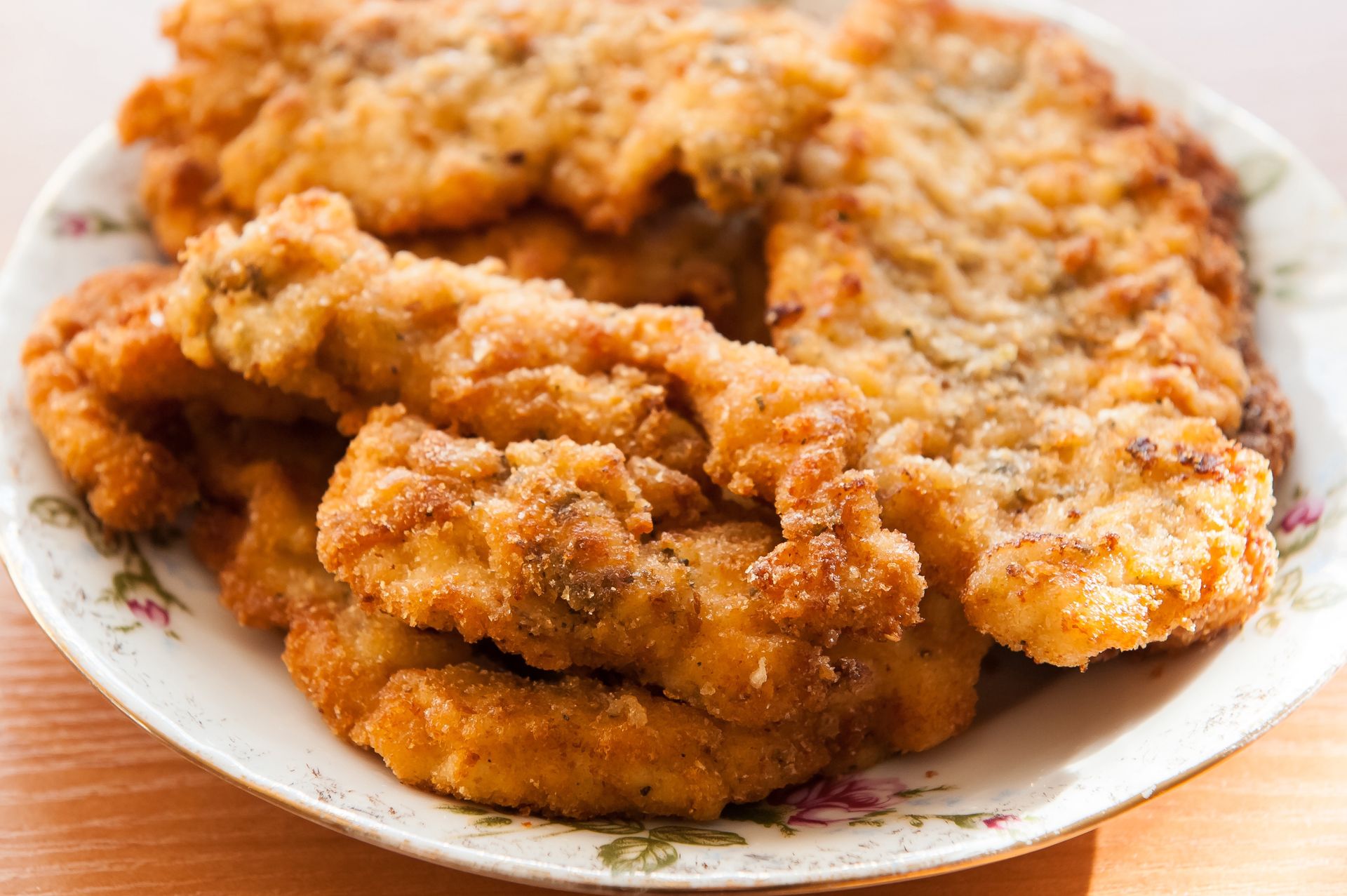 Tak należy przechowywać i odgrzewać kotlety. Będą smakowały jak prosto z patelni