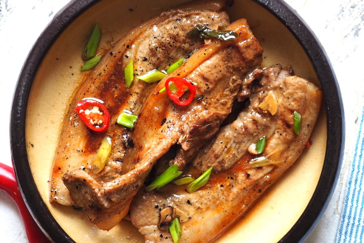 Boczek pieczony w stylu orientalnym według Jakuba Kuronia. Soczysty smak Azji w twoim domu