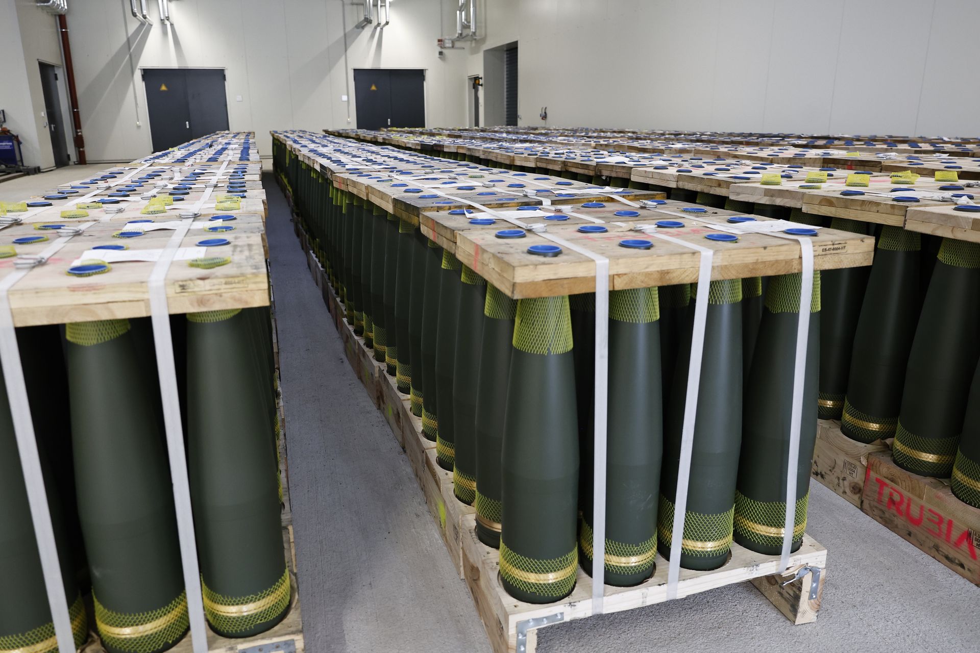 Mają amunicję dla Ukrainy. Ale nie mogą jej sprzedać