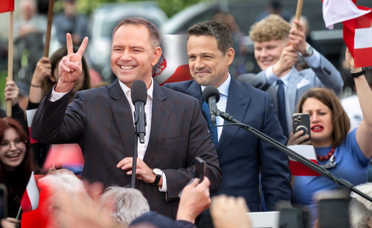 Najnowszy sondaż. Nawrocki prowadzi, Trzaskowski tuż za nim