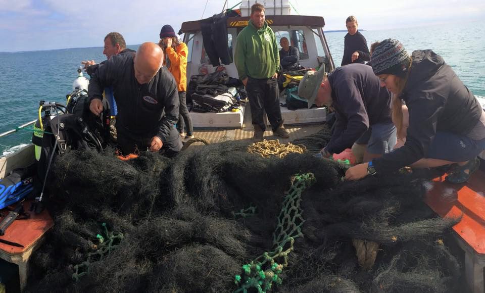 Rosyjska boja sonarowa znaleziona u wybrzeży Walii