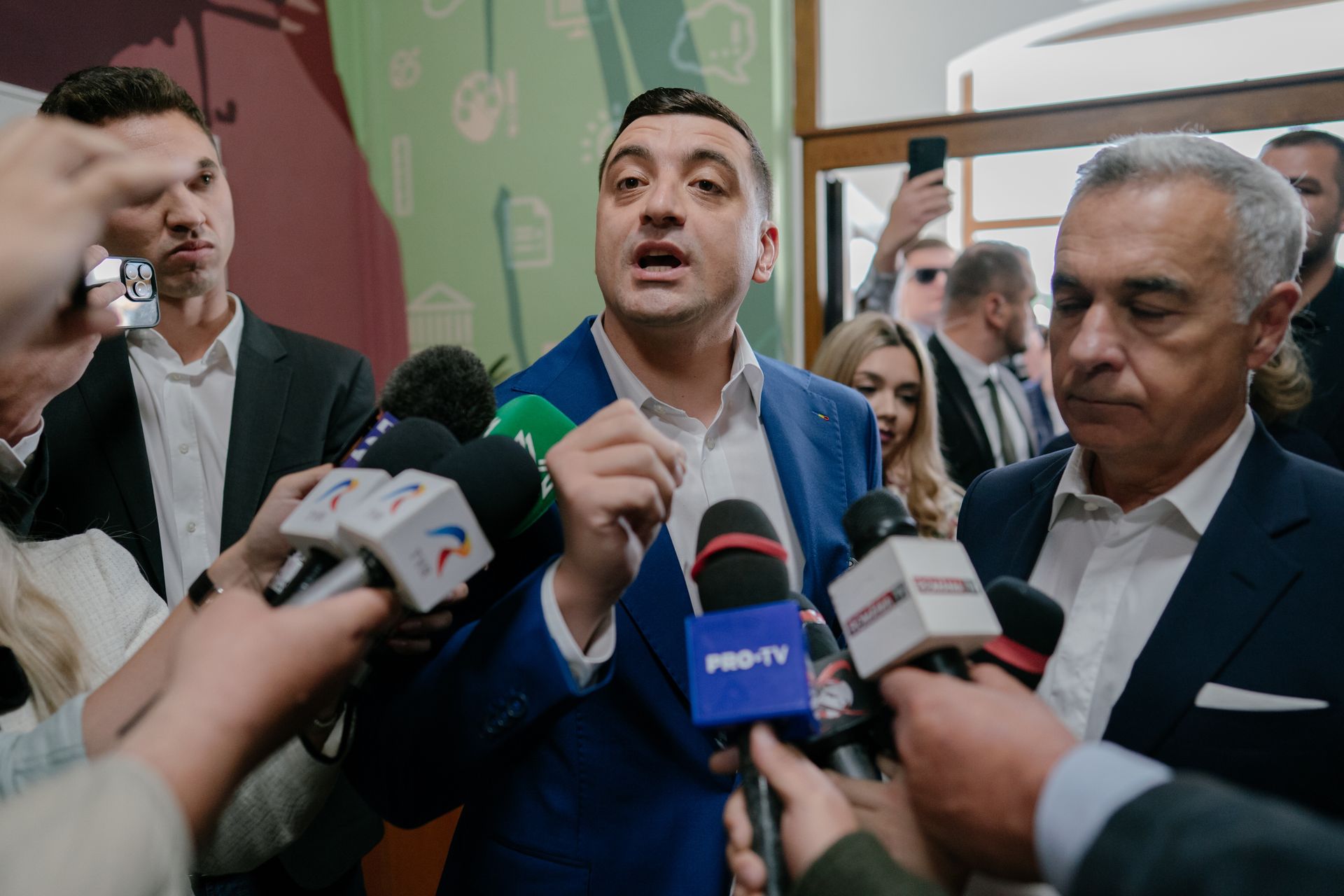 Rumunia wybrała. Słowa pokrzepienia dla przegranego przyjaciela PiS