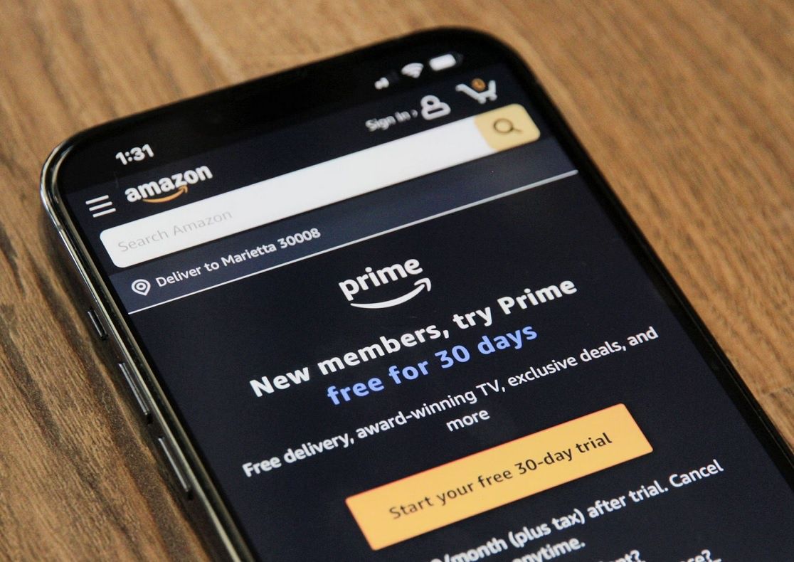 Amazon najmocniej rośnie w chmurze. Tyle zarobił z reklam i subskrypcji