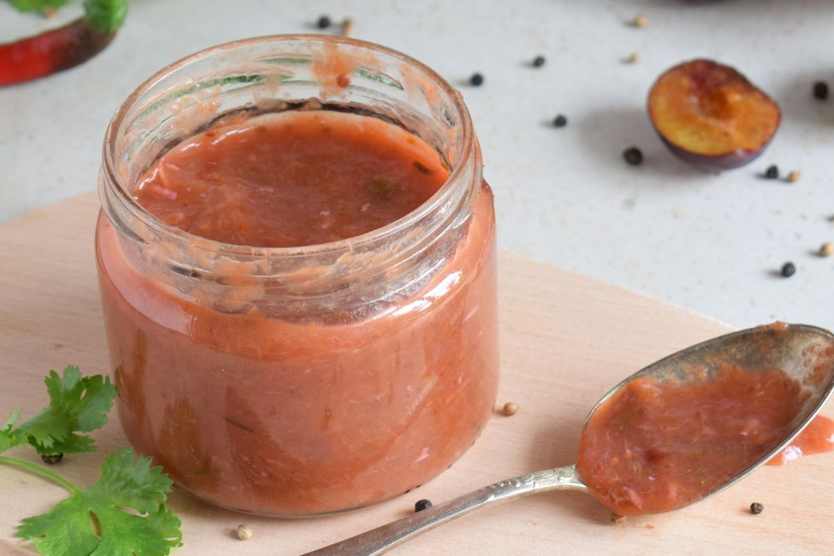 Pasuje do salcesonu i do sera. Ten sos z owocami jest 1000 razy lepszy niż tysiąca wysp