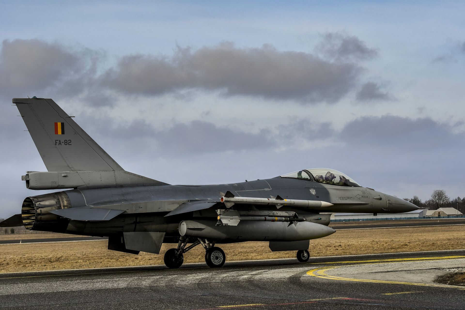 Kolejne F-16 dla Ukrainy już niedługo. To sztuki od marudera Europy