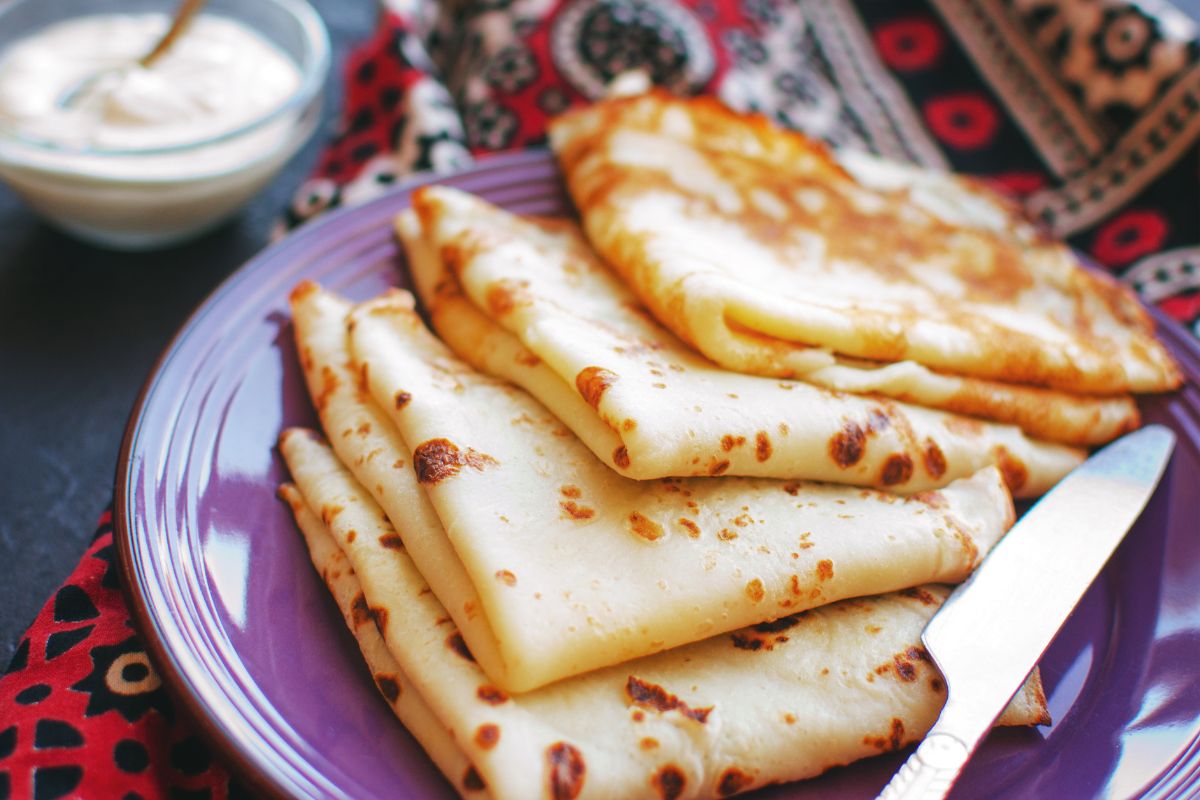 Naleśniki po gruzińsku robię niemal co tydzień. Smakują choćby babci