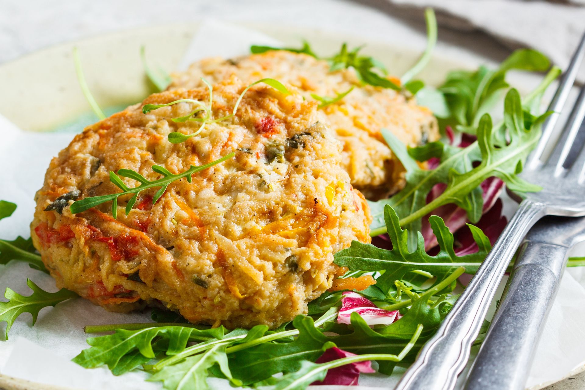 Wymieszaj z mięsem i wstaw do piekarnika. Posmakują ci bardziej niż zwykłe kotlety mielone