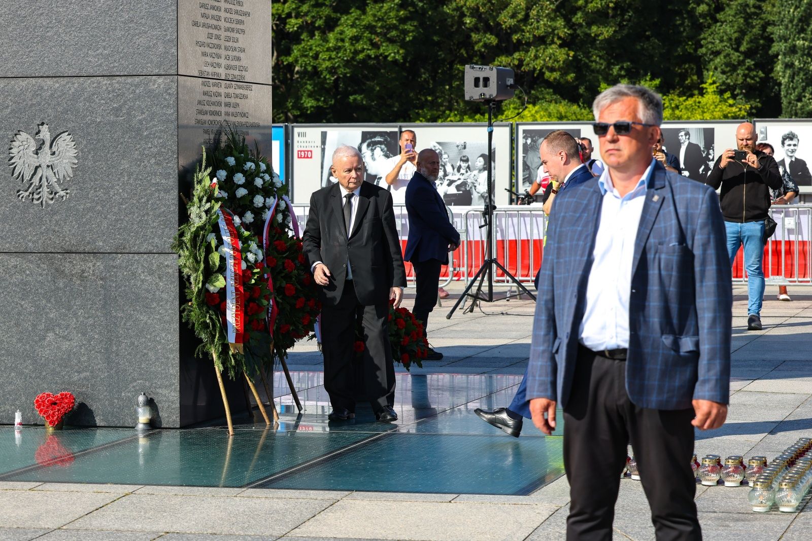 Awantura na miesięcznicy. Kaczyński: wrzaski lumpenproletariatu