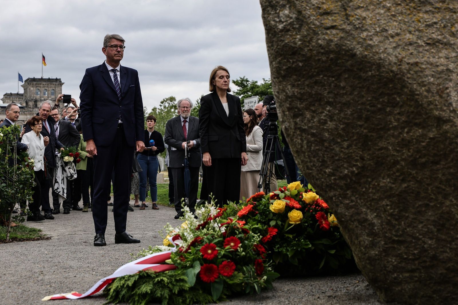 Kamień, który nie wszystkich poruszył. Symboliczne upamiętnienie polskich ofiar w Berlinie